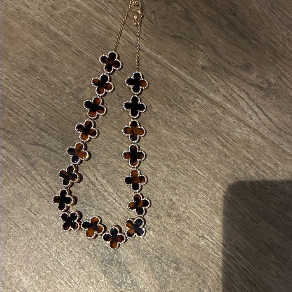 Ann Taylor Gold-Tone tortoiseshell Brown Clover Flower Necklace